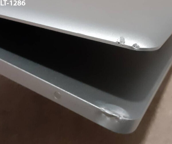 (LT-1286)-MacBook Pro A1286 (9,1) / 15.4 in. / Intel i7 / 8GB RAM / 750GB HDD (IMPERFECT) - Image 6