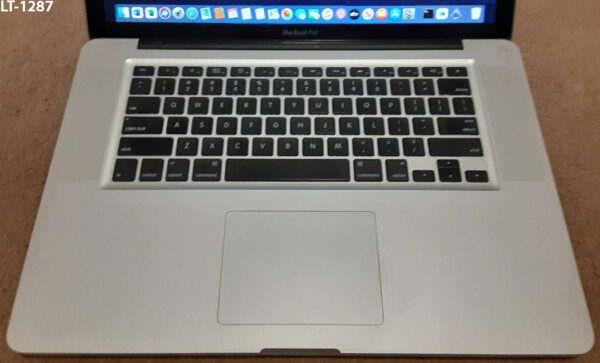 (LT-1287)-MacBook Pro A1286 (8,2) / 15.4 in. / Intel i7 / 4GB RAM / 320GB HDD (IMPERFECT) - Image 5