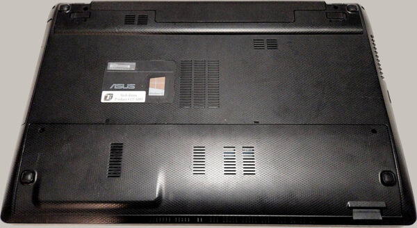 (LT-1095)-Asus X55U / 15.6 in. / AMD C-70 / 4GB RAM / 320GB HDD - Image 4